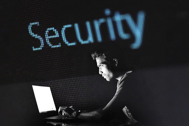 hacking-gf4ac99107_640