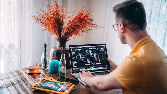 pexels-sami-abdullah-7162808